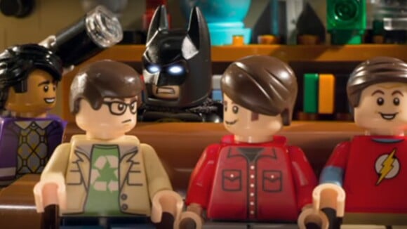 The Big Bang Theory : Lego Batman s'invite chez les geeks et c'est culte