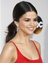 Selena Gomez fiancée à The Weeknd ? La réponse d'un proche.