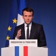 Emmanuel Macron souhaite interdire l'utilisation des téléphones dans les écoles