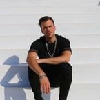 "Domino" : David Carreira dévoile les coulisses de son clip brûlant (making of)