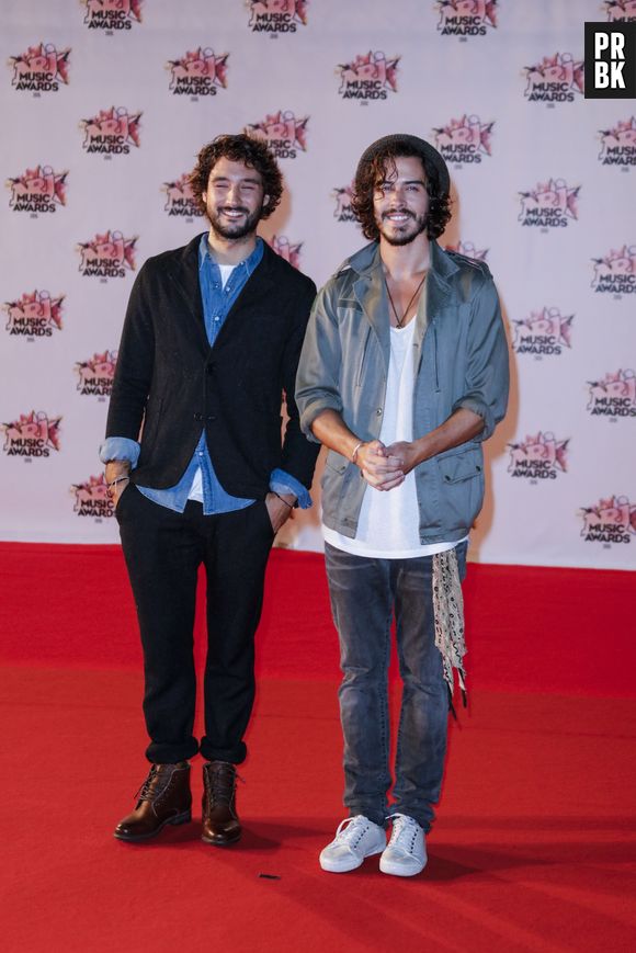 Fréro Delavega: Florian victime d'une chute en plein concert et transporté à l'hôpital