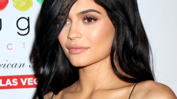 Kylie Jenner humiliée par des militants anti-fourrure : elle est chassée du red carpet