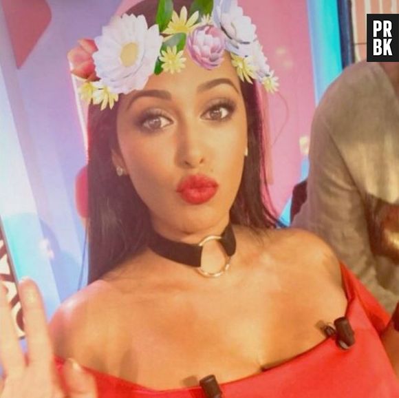 Ayem Nour victime d'un accident de moto dans le passé : elle se confie sur sa blessure qui lui fait encore mal.