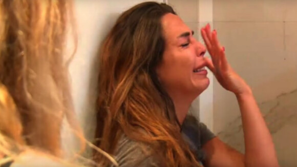 Kim Glow (Les Anges 9) : hystérique, elle insulte tous les candidats, la vidéo choc non diffusée