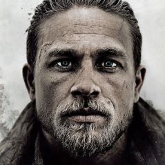 Charlie Hunnam : ce que vous ne saviez pas sur la star du Roi Arthur