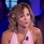 Barbara Lune (Les Anges 9) balance : "Il y a eu bisou avec Raphaël"