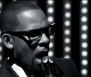 R. Kelly en plein scandale : le chanteur accusé de retenir des filles "dans une secte"