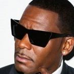 R. Kelly en plein scandale : le chanteur accusé de retenir des filles "dans une secte" sexuelle