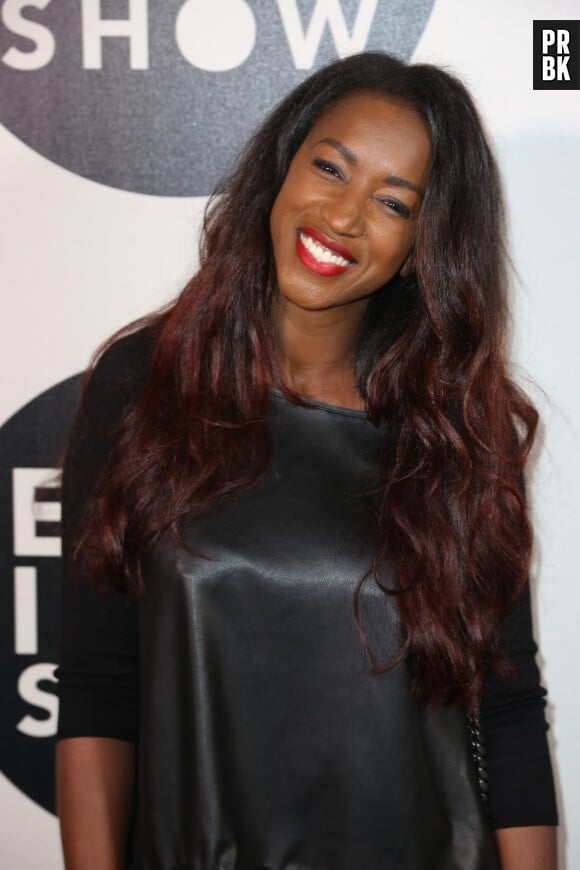 Hapsatou Sy sur le red carpet du show Etam.