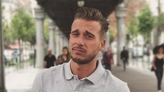 Julien Geloën victime d'un vol : furieux, il insulte l'escroc sur Snapchat ?