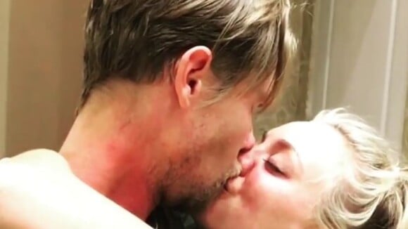 Kaley Cuoco fiancée : regardez sa réaction cute lors de la demande en mariage ? (vidéo)