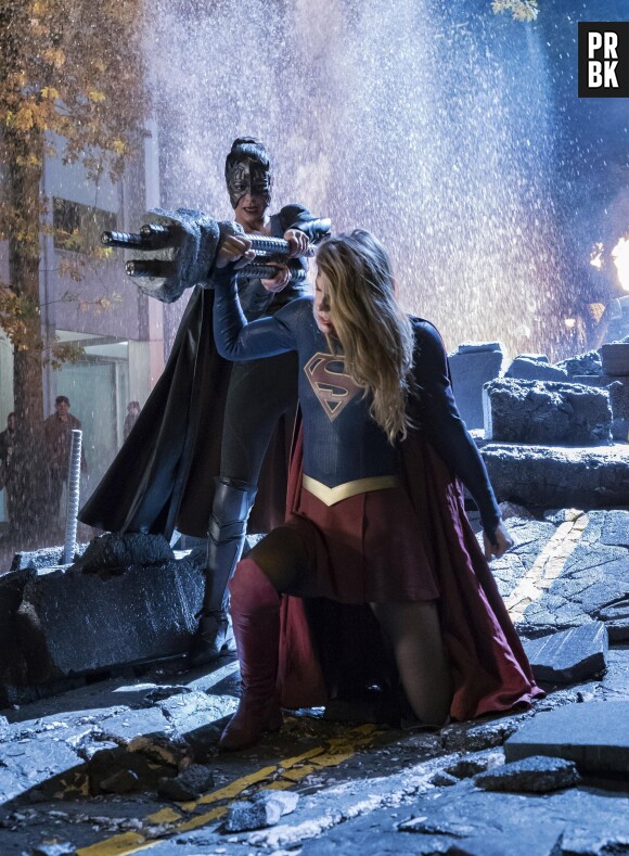 Supergirl saison 3 : Kara dans le coma après son combat contre Reign dans l'épisode 9