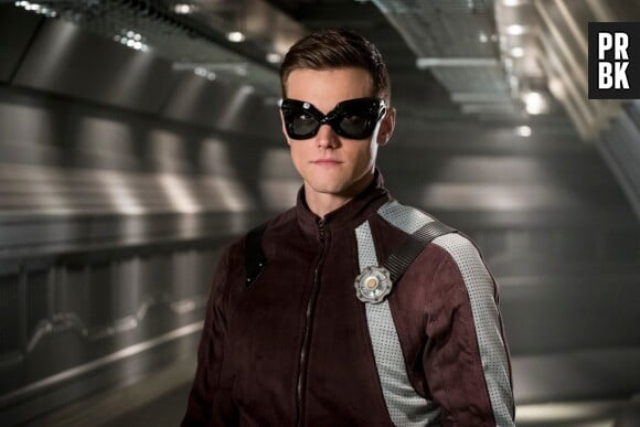 The Flash saison 4 : découvrez le nouveau costume de Ralph, Barry en danger