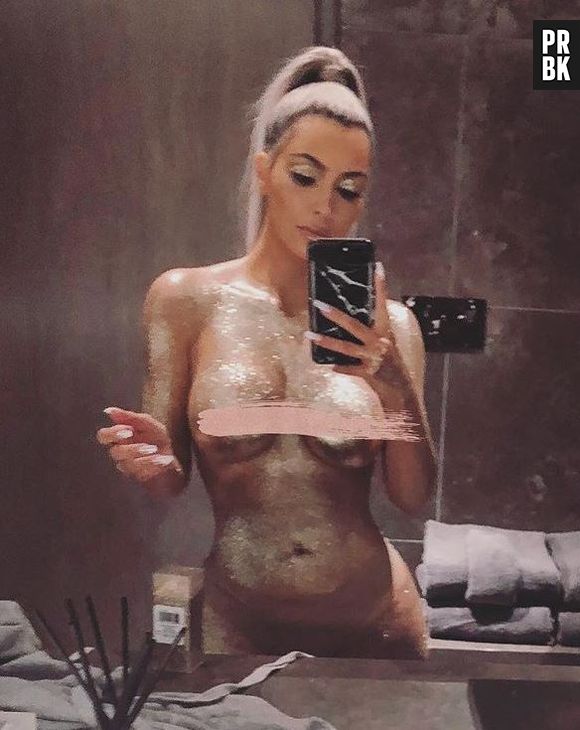 Kim Kardashian seins nus : jugée trop sexy, les internautes la clashent encore !