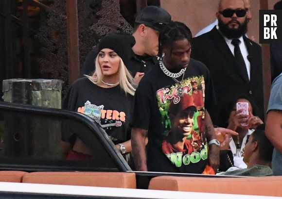 Kylie Jenner et Travis Scott : les parents dévoilent leur premier selfie depuis la naissance de Stormi !