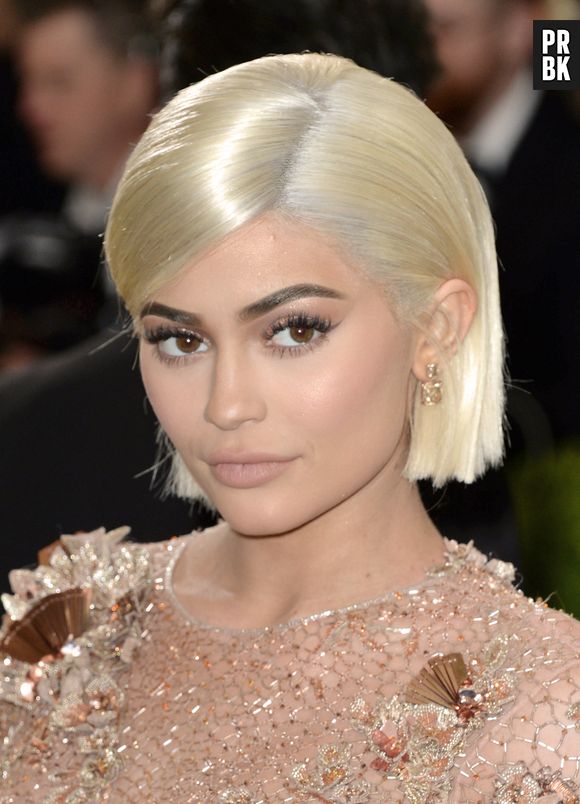 Kylie Jenner et Travis Scott : les parents dévoilent leur premier selfie depuis la naissance de Stormi !