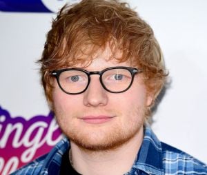 Ed Sheeran déjà marié à sa fiancée Cherry Seaborn ? Le chanteur porte une alliance !