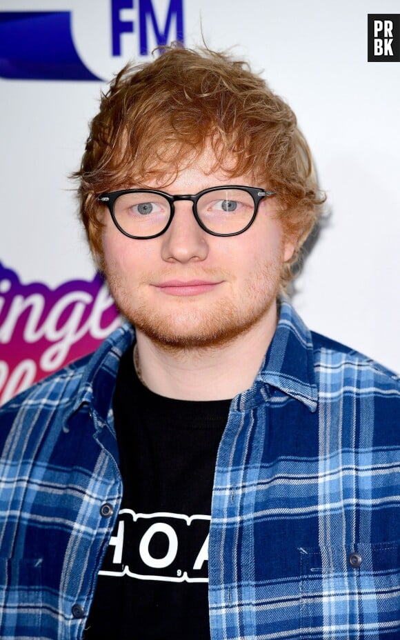 Ed Sheeran déjà marié à sa fiancée Cherry Seaborn ? Le chanteur porte une alliance !