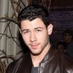 Nick Jonas en couple... avec une inconnue ? ❤️️