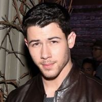 Nick Jonas en couple... avec une inconnue ? ❤️️
