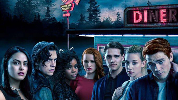 Riverdale saison 2 : K.J. Apa tease un dernier épisode "tragique", préparez vos mouchoirs