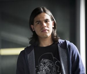 The Flash saison 4 : Cisco va-t-il vraiment quitter la team ?