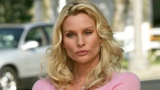 Desperate Housewives : Nicollette Sheridan accuse le créateur d'agression