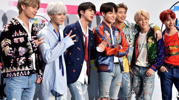 BTS : Jin en deuil après la mort de sa grand-mère, les fans le soutiennent