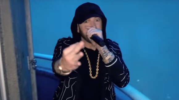Eminem fait le show avec "Venom" au sommet de l'Empire State Building