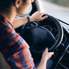Permis de conduire : une baisse de prix et un code passé à l'école ?