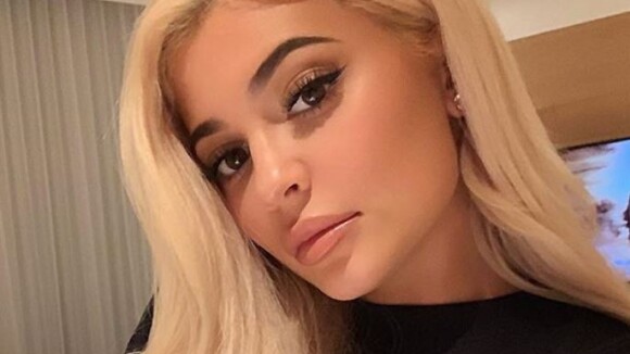 Kylie Jenner fiancée à Travis Scott ? La bague qui sème le doute