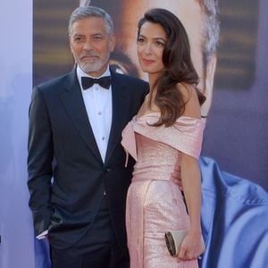 Amal Clooney fait partie des stars les plus cherchées pour leur looks en 2018.