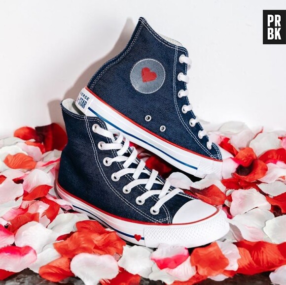 Converse dévoile des Chuck Taylor All Star Hi Coeur pour la Saint-Valentin.