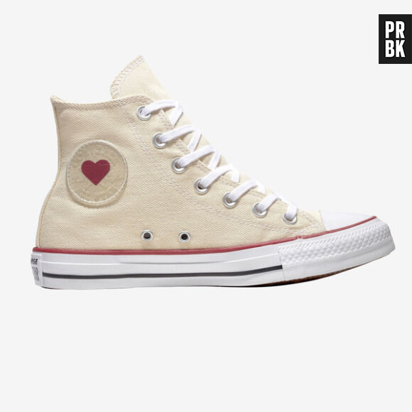 Converse dévoile des Chuck Taylor All Star Hi Coeur pour la Saint-Valentin.