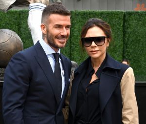 David Beckham et Victoria Beckham à l'inauguration de la vraie statue à l'effigie du footballeur, au stade du Los Angeles Galaxy.