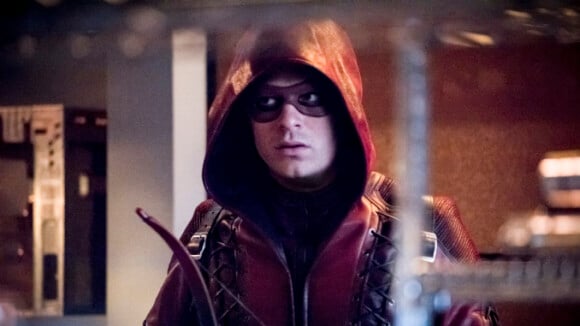 Arrow saison 7 : premières images du retour de Roy dans le présent