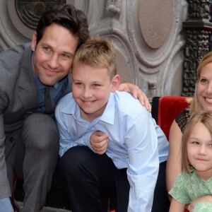 Paul Rudd avec sa femme Julie et leurs enfants