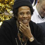 Jay-Z au sommet : le mari de Beyoncé devient le tout premier rappeur milliardaire