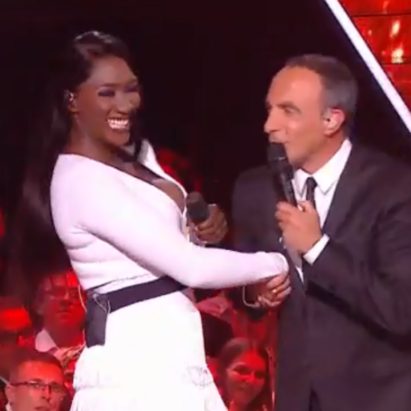 The Voice 8 : Aya Nakamura se réconcilie avec Nikos Aliagas... et le tacle gentiment