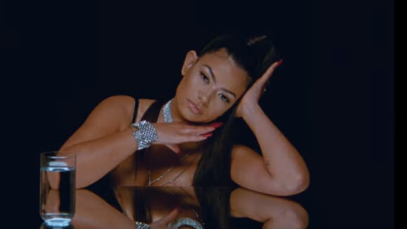 Liyah (Les Anges 11) hyper sexy dans le clip "Blame it on me"