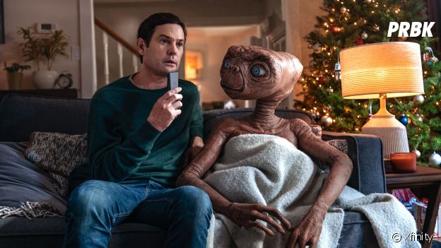 E.T. et Elliott dans la pub de Noël de Xfinity