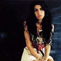 Amy Winehouse ... elle revient avec une légende la musique
