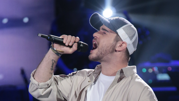 Antony (The Voice) critiqué sur sa battle face à Julian : "c'était clair et net que j'allais sauter"