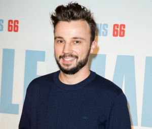 Tom Villa poste une vidéo sur Instagram à propos du confinement en couple en s'inspirant de la scène culte de Love Actually entre Mark (Andrew Lincoln) et Juliet (Keira Knightley)