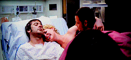 Grey's Anatomy : Alex soutient Izzie après la mort de Denny