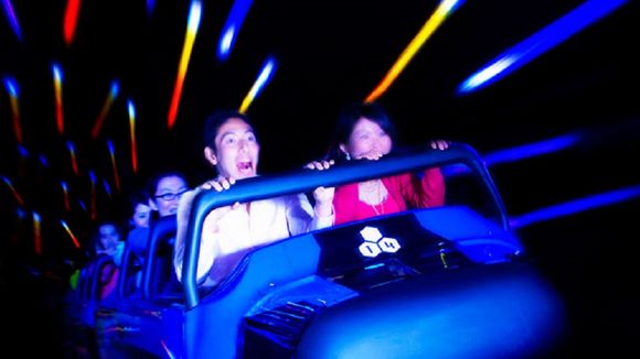 Coronavirus : le Japon demande de ne plus crier dans les attractions à sensations fortes