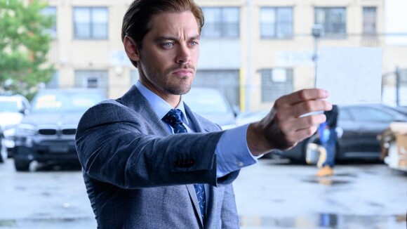 Tom Payne (Prodigal Son) : avec qui est-il en couple ?