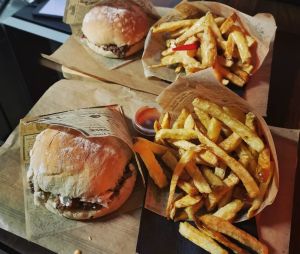 Mangez et cassez-vous : victime de son succès sur TikTok, ce resto de burgers obligé de fermer