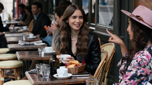 Emily in Paris sur Netflix : on a essayé de lister TOUS les clichés sur Paris et les Français