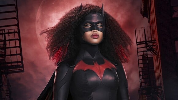 Batwoman saison 2 : le nouveau costume de Ryan Wilder enfin dévoilé (et y a du changement)